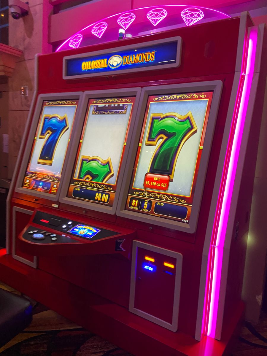 Keno کیسینو میں سلاٹ کھیلنا شروع کریں۔